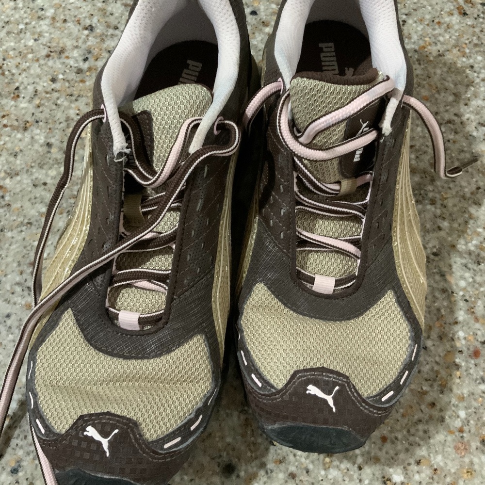 Puma size 9,5 brown pink